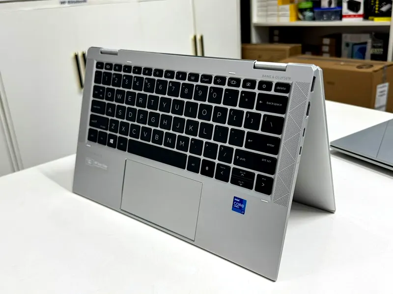 Ordinateurs portables ASUS Zenbook 14 OLED et HP convertible Intel Core i7 – photo 2