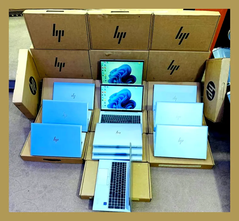 Ordinateur portable HP EliteBook argenté sous Windows 11 – photo 4