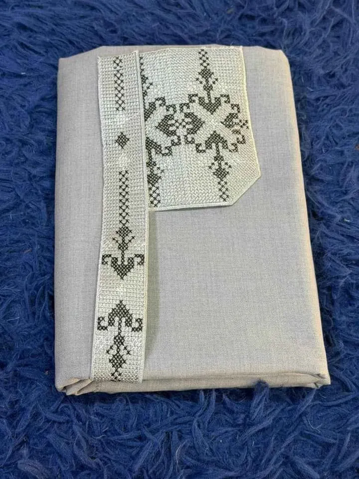 Tissu brodé – photo 3