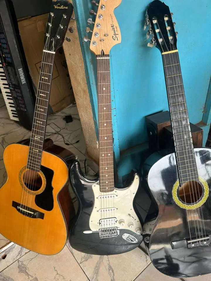 Guitare acoustique marque reconnue – photo 1