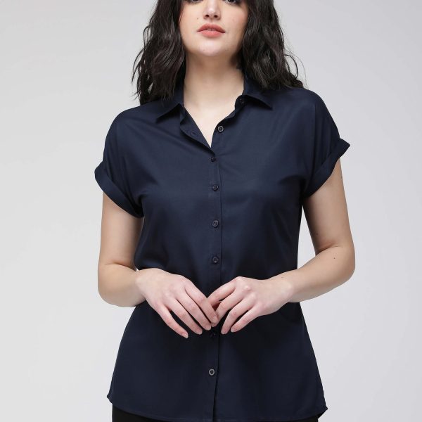 Blouse bleu marine pour femme à manches courtes et boutons
