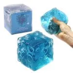 Grand cube bleu translucide en gel souple à presser contre le stress