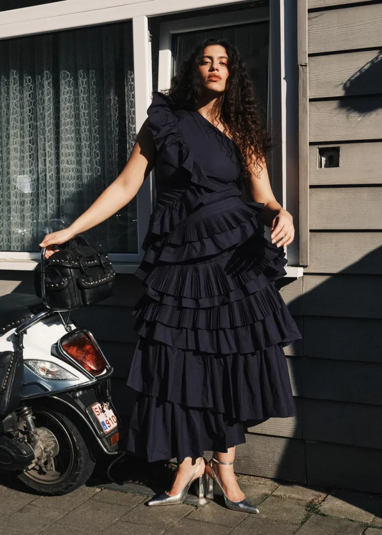 Jupe bleu marine pour femme avec plusieurs volants froncés