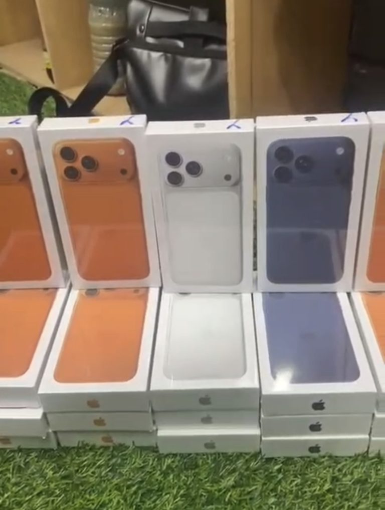 iPhone XR Original Modifié Look 17 Pro (usine)