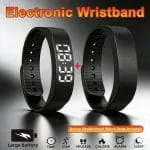 Bracelet fitness noir avec écran LED et suivi d’activité