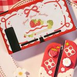 Coque GeekShare motif fraise avec grips pour Nintendo Switch