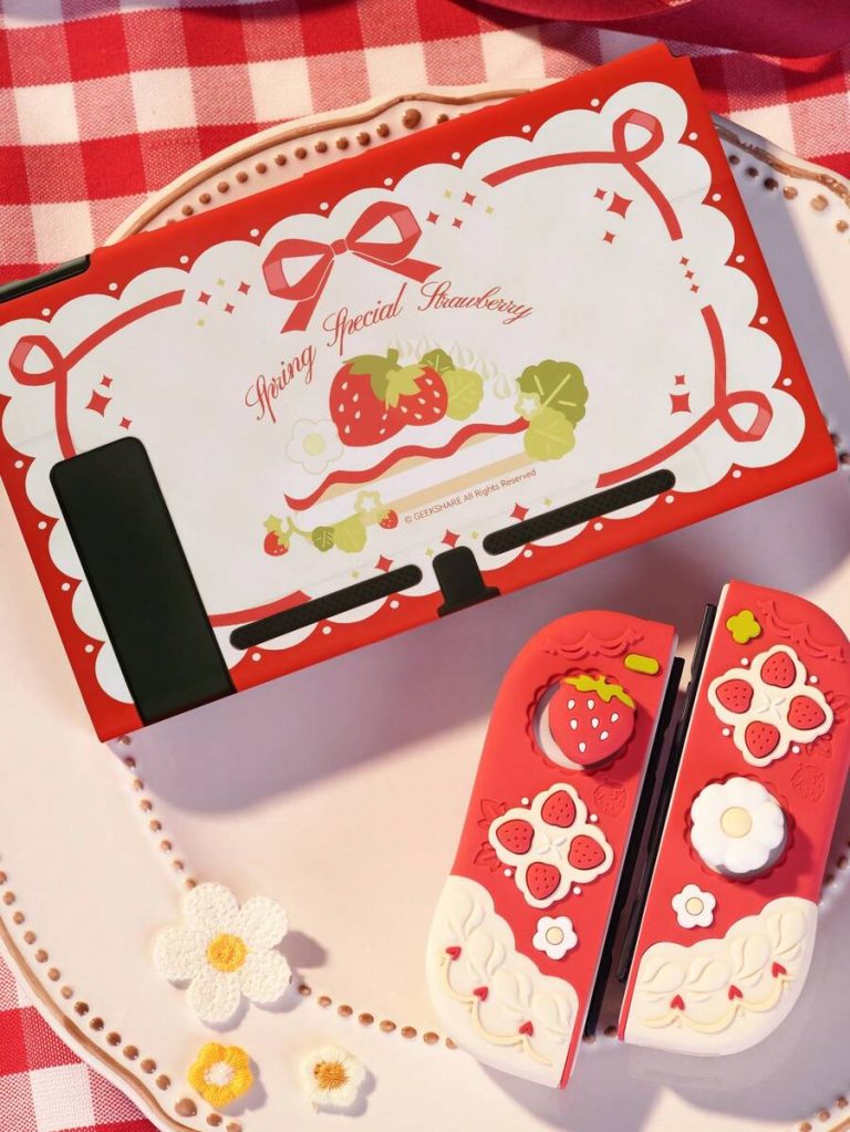 Coque GeekShare motif fraise avec grips pour Nintendo Switch