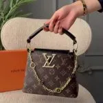Sac à main femme monogramme avec anse et chaîne dorée