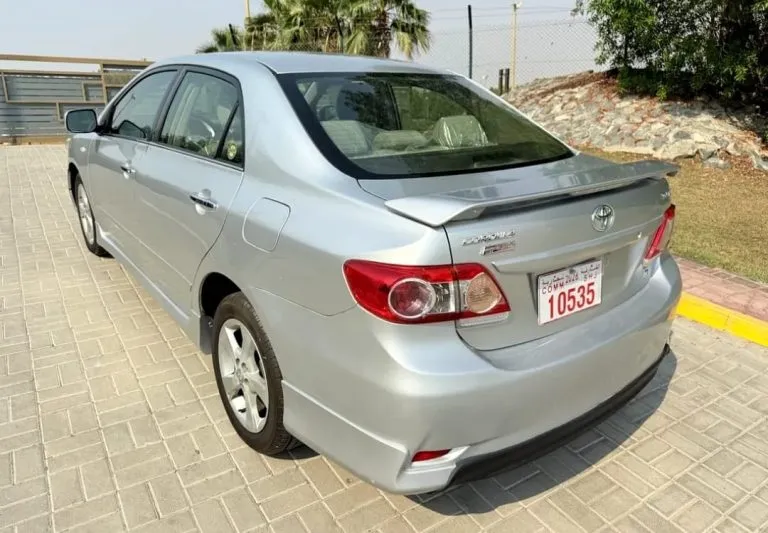 Toyota Corolla S Limited 2015 argent - vue avant
