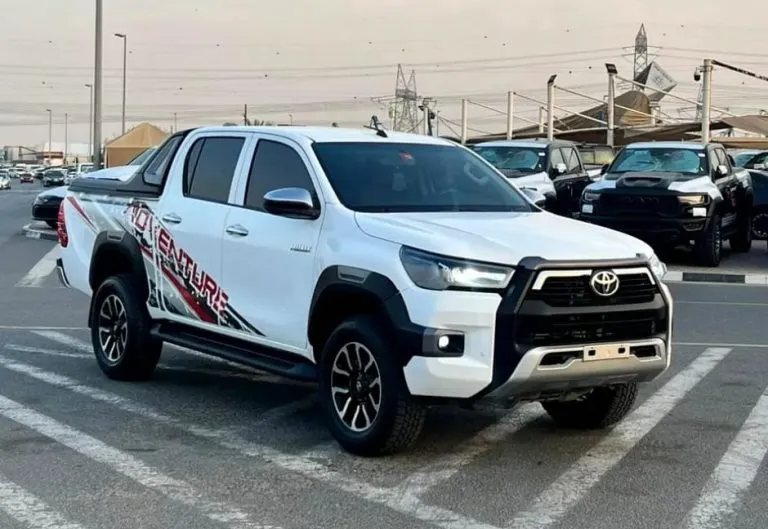 Toyota Hilux Adventure 2022 - vue 2