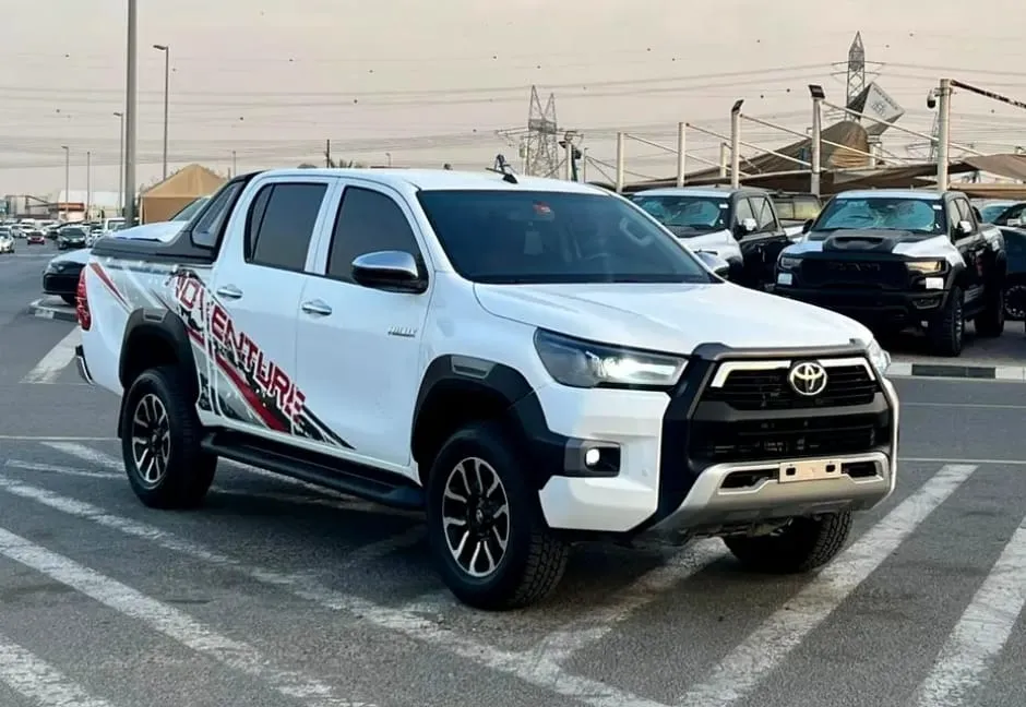 Toyota Hilux Adventure 2022 - vue 2