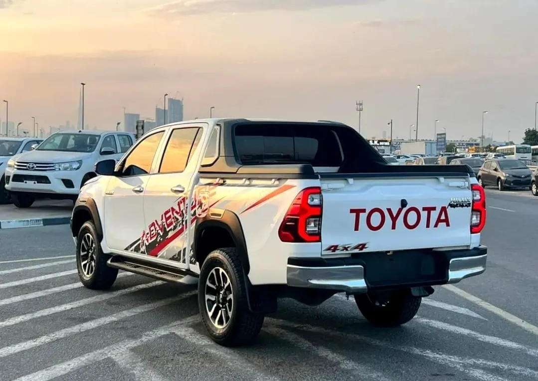 Toyota Hilux Adventure 2022 - vue 4
