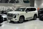 Toyota Land Cruiser VXR 2023 blanc - vue avant
