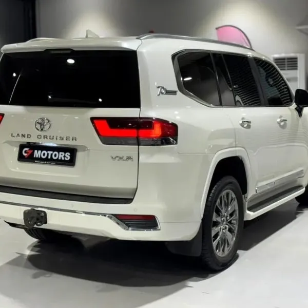 Toyota Land Cruiser VXR 2023 - vue 2