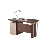 Bureau de Travail Droit – Bois Noyer & Façade à Lattes Blanches