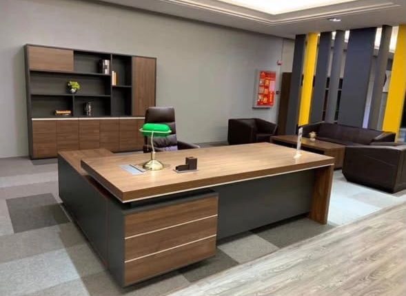 Bureau de Direction en L – Design Moderne avec Caisson & Rangement