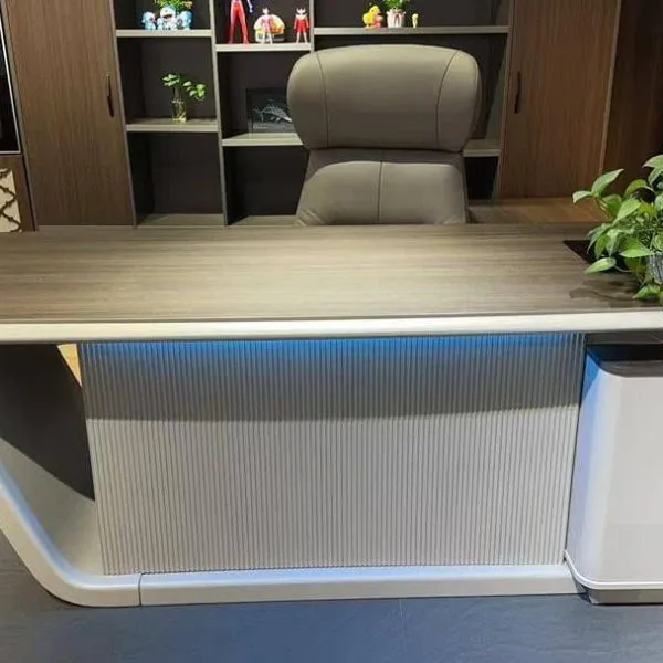 Bureau de Direction Bicolore – Liserés Dorés & Caisson Latéral Décoré